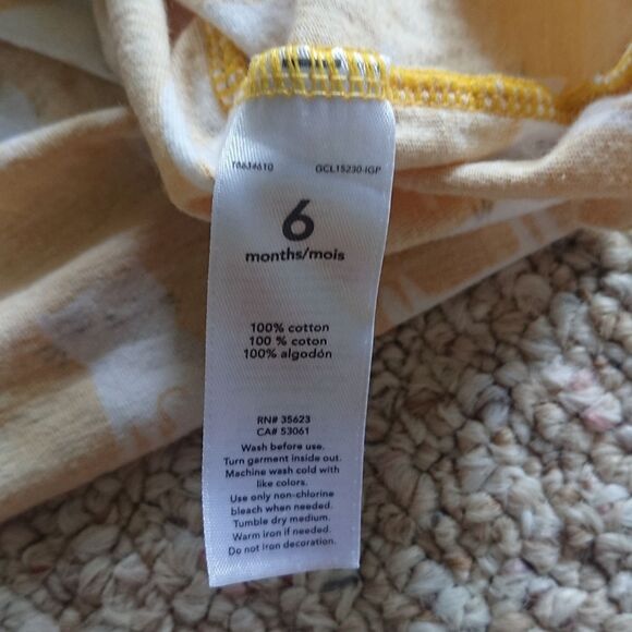 Cute yellow cat and flowers top bundle - Picture 6 of 11